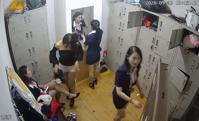 《监控破解》偷窥夜场更衣室众多的小姐姐换衣服